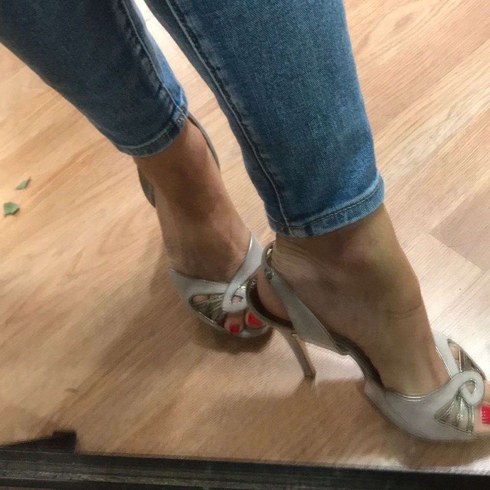 Shoes - Picture 4 of 8